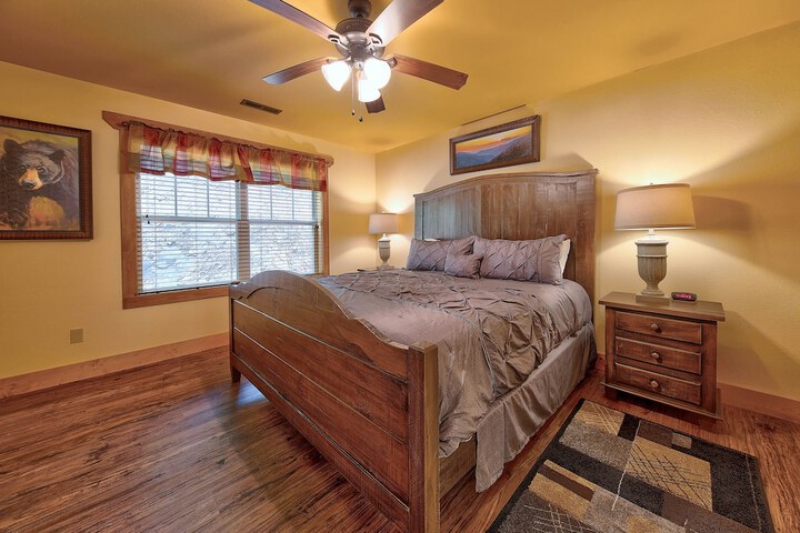 Room 35 of 71