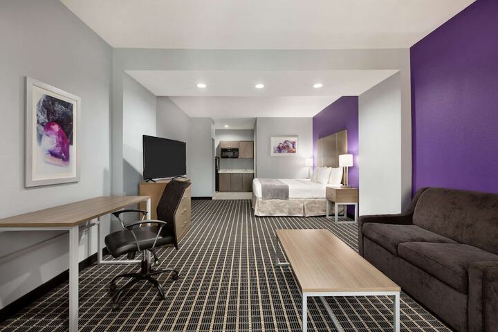Room 13 of 15