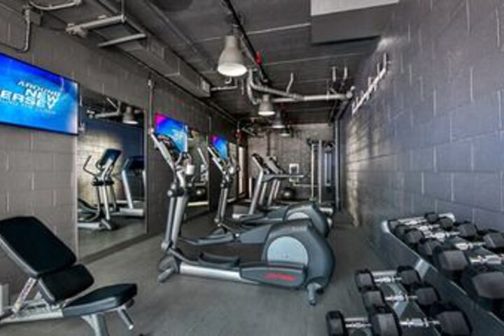 Global Luxury Suites at Monroe