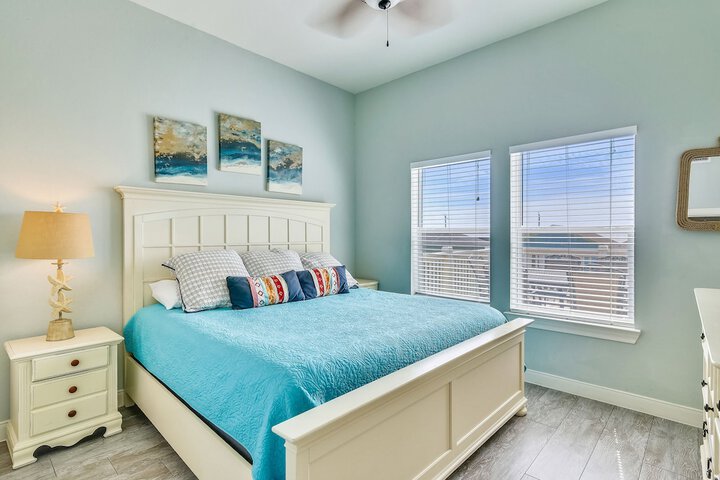 Room 27 of 40