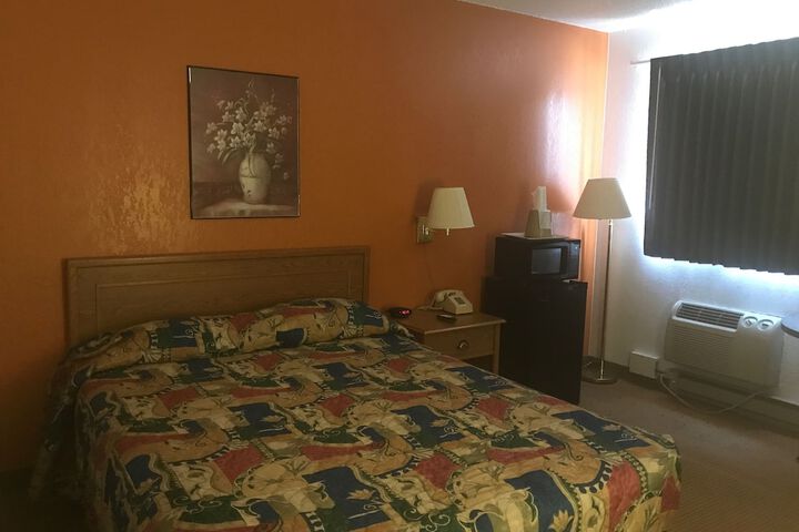 Room 15 of 20