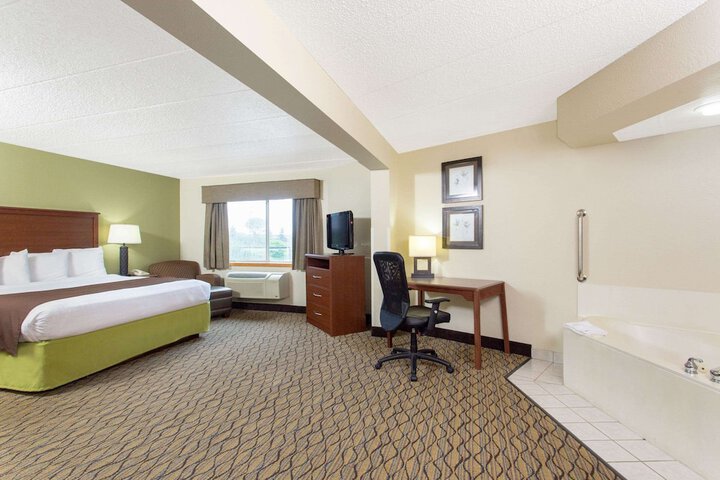 Room 21 of 25