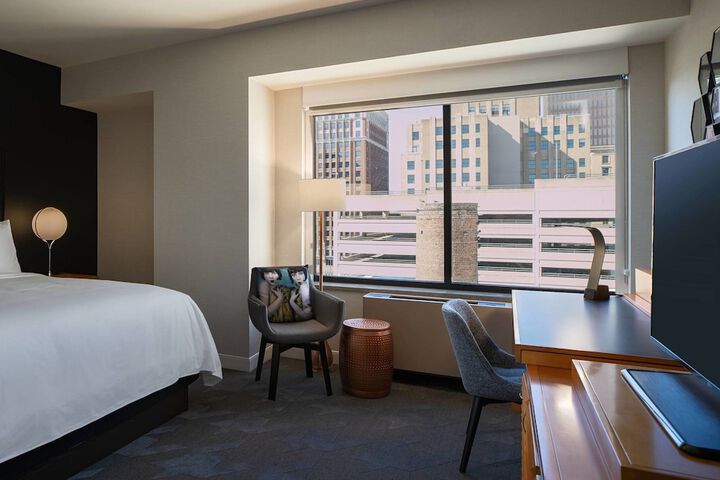 Renaissance Des Moines Savery Hotel