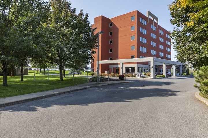 Hôtel Le Dauphin Montréal - Longueuil