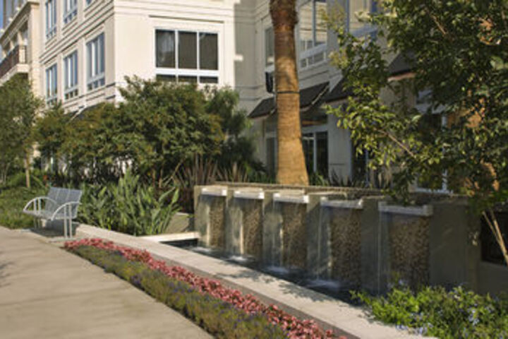 OAKWOOD MIRACLE MILE