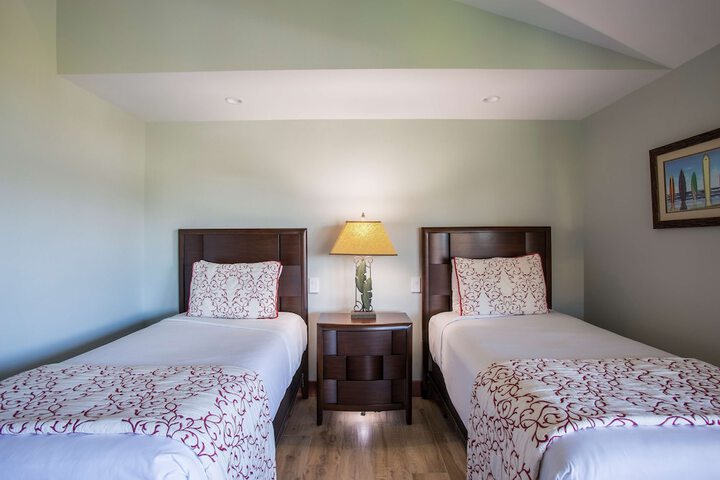 Room 16 of 36