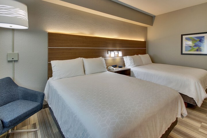 Room 53 of 94