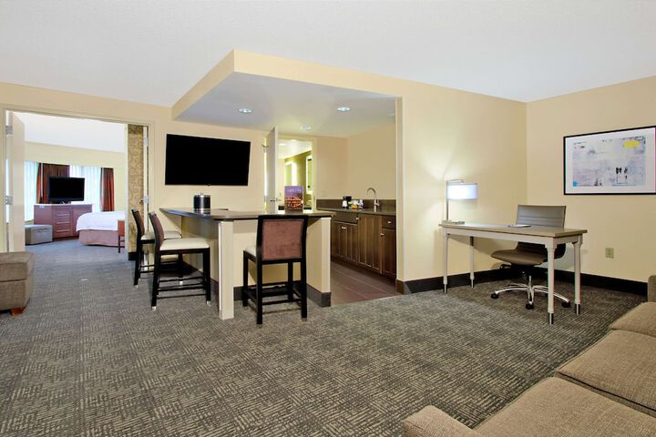 Hampton Inn & Suites Columbus-Downtown
