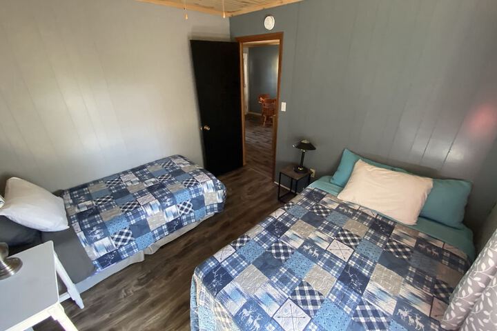 Room 30 of 102