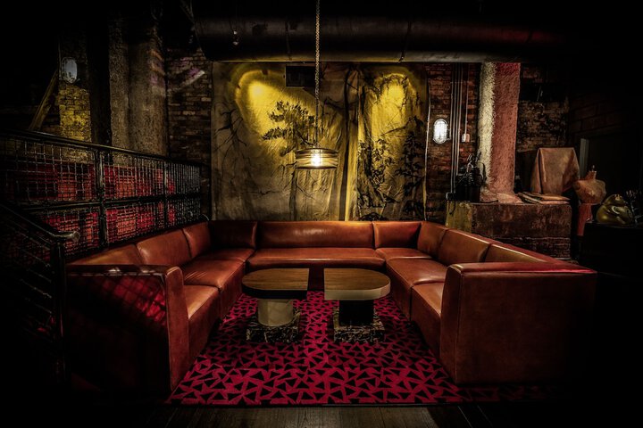 Lounge 75 of 86