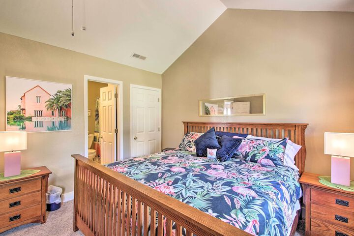 Cozy Ironton Cabin w / Shared Pool & Private Patio!
