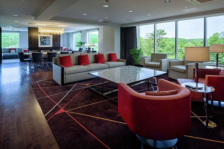 DoubleTree by Hilton Hotel Bristol Connecticut