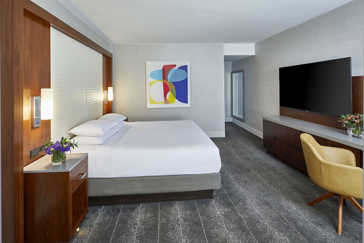 Room 13 of 105