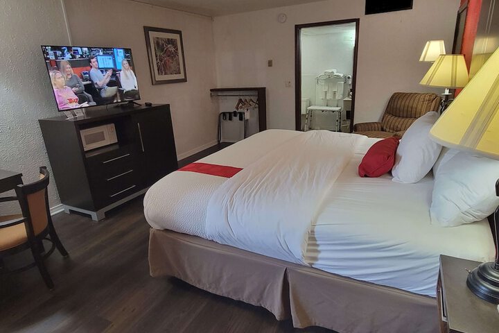 Ramada by Wyndham Mountain Home