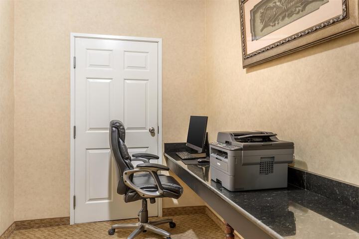 Best Western Plus Valdosta Hotel & Suites