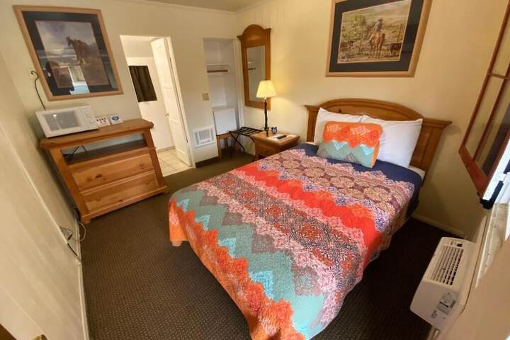 Independence Courthouse Motel