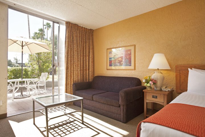 Room 21 of 51