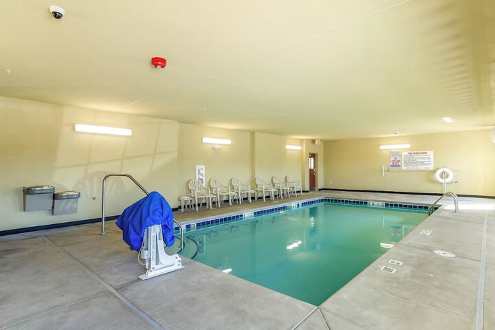 Cobblestone Hotel & Suites - Gering / Scottsbluff