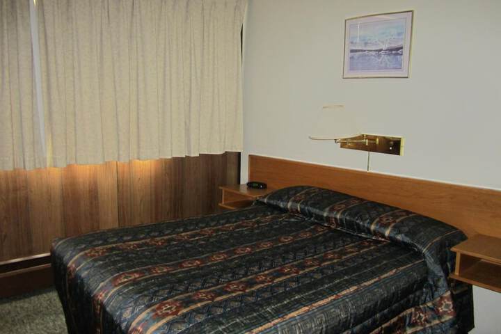 Room 15 of 48