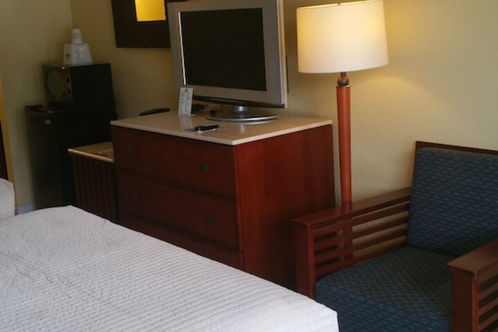 Room 28 of 85