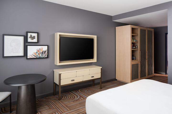 Room 25 of 100