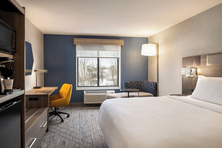 Holiday Inn Express Syracuse Airport by IHG