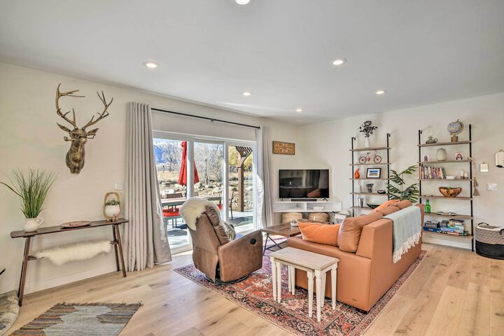 Charming Buena Vista Home w / Private Hot Tub!