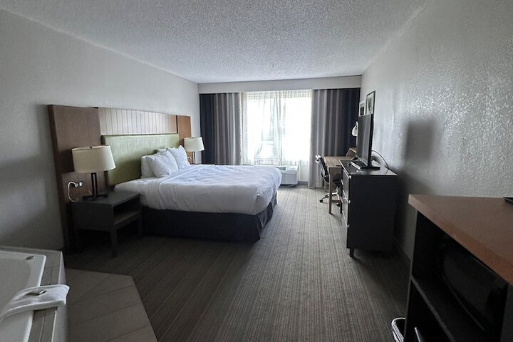 Room 21 of 24