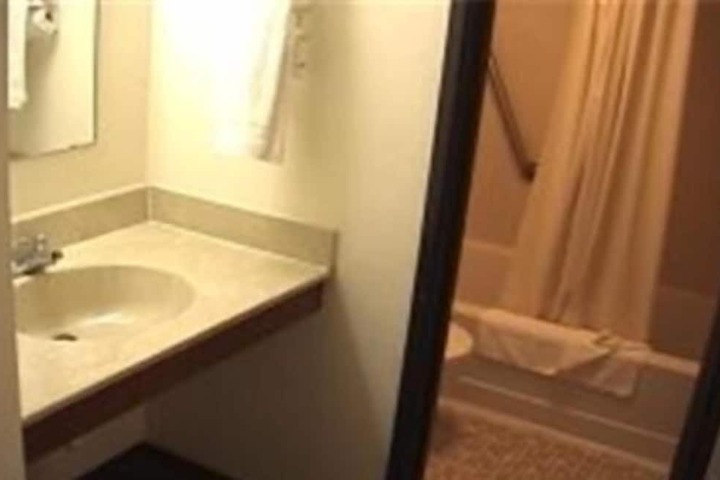 Room 17 of 26