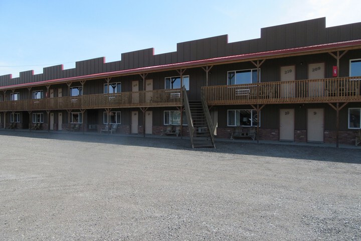 Hotel 4 of 72