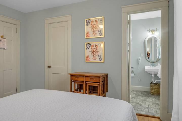 Room 15 of 61