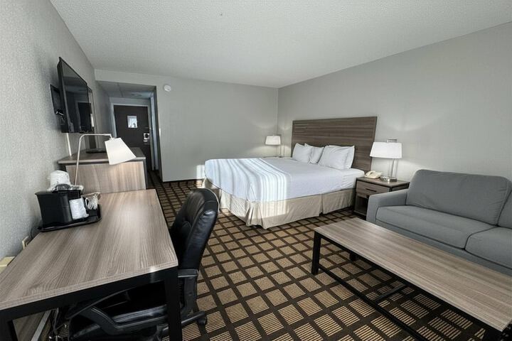 Baymont by Wyndham Queensbury / Lake George