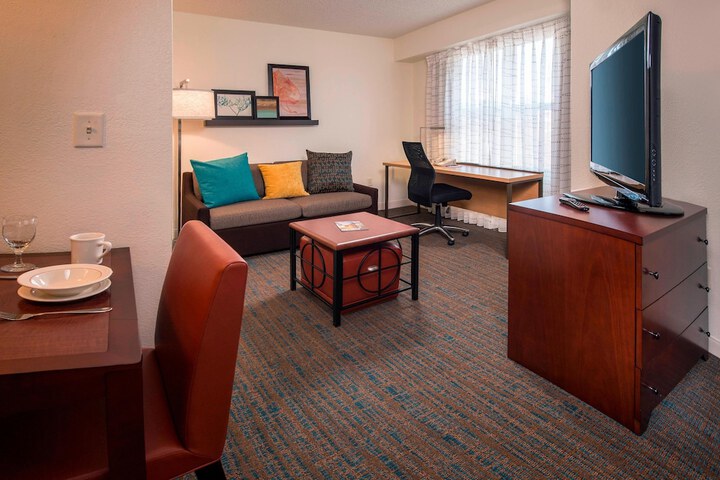 Room 22 of 28
