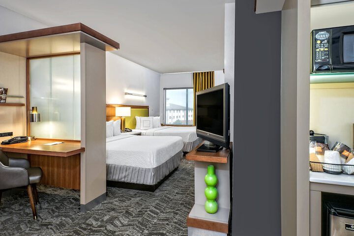 Room 8 of 20