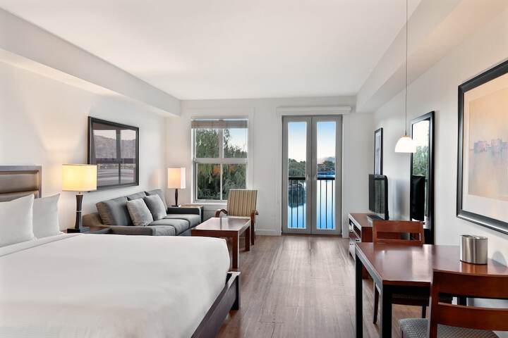 Room 18 of 49