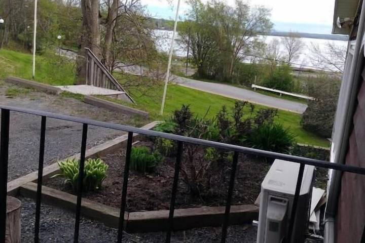 Hotel 2 of 135