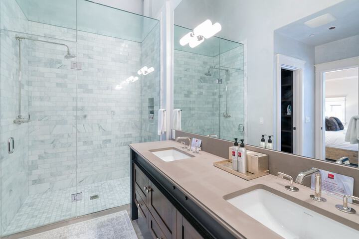 Element 52 Auberge Collection