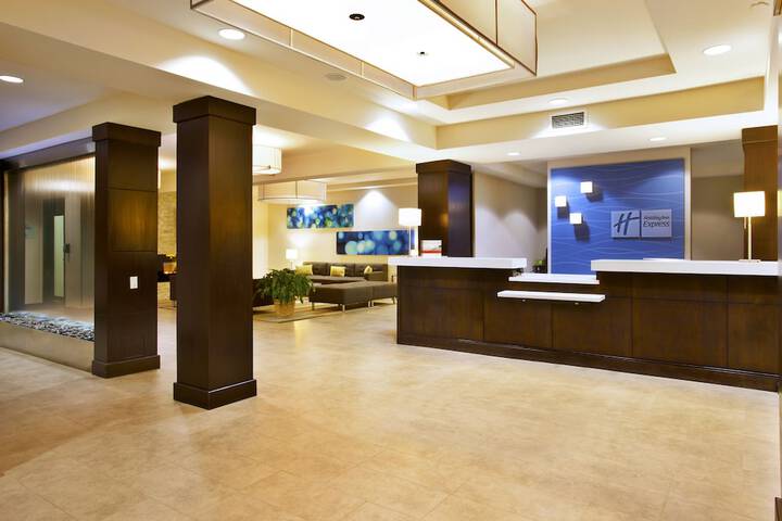 Hotel Interior 10 of 34
