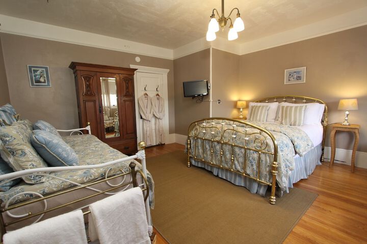 Room 14 of 45
