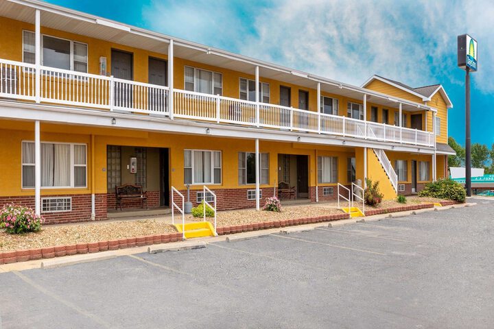 Hotel 2 of 49
