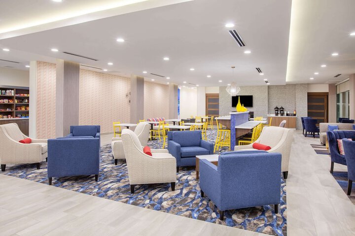 Hotel Interior 11 of 38