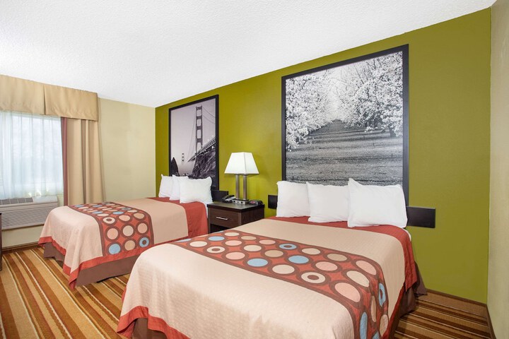 Room 18 of 27