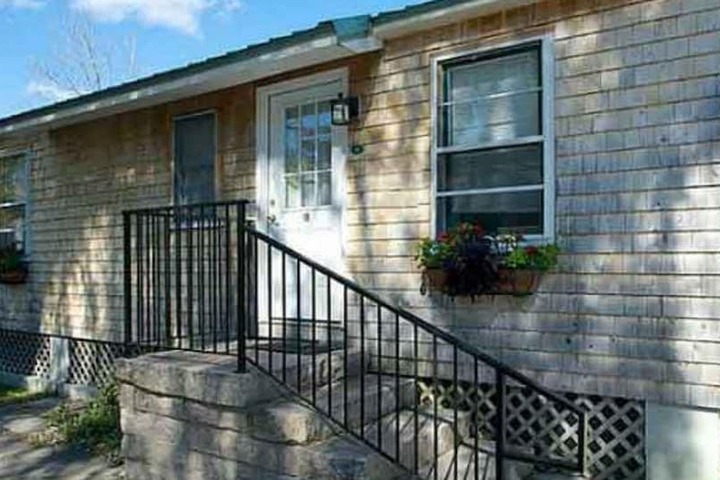 Shorelands Guest Resort and Cottages