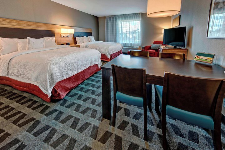 Room 13 of 26