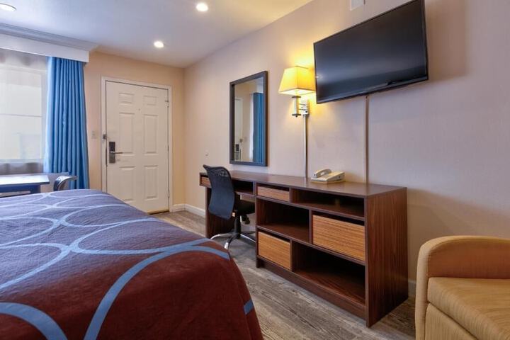 Red River Inn