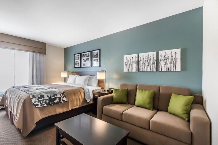Room 21 of 45
