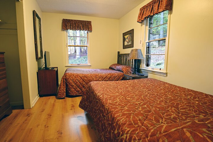 Room 27 of 108