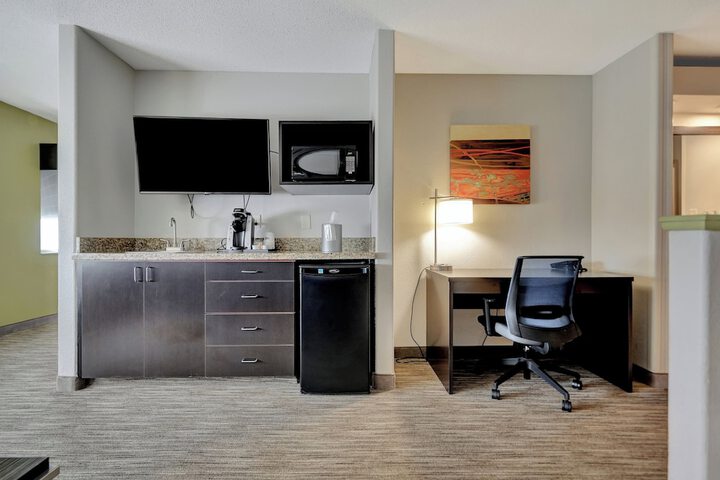 Room 85 of 163