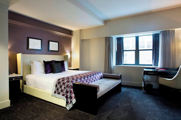 Room 21 of 74