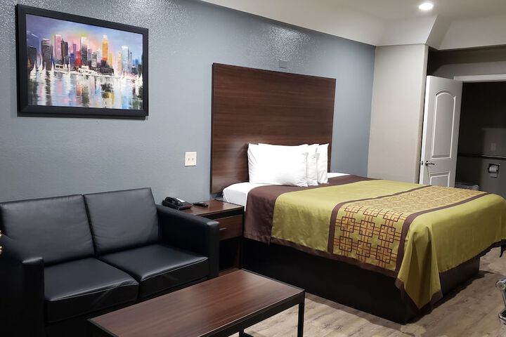 Room 50 of 53
